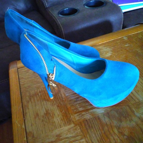 Shoes - Blue Velvet Sillito Heels